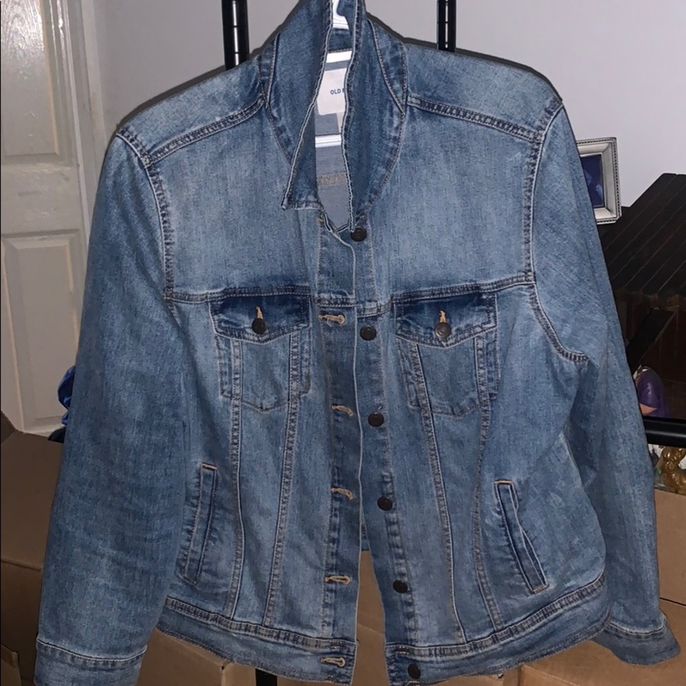 it is a XL Jean Jacket!